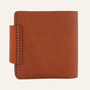 Geleneksel el dikişi (Saddle Stitch) detayı - Mumlu ip ve kiremit deri