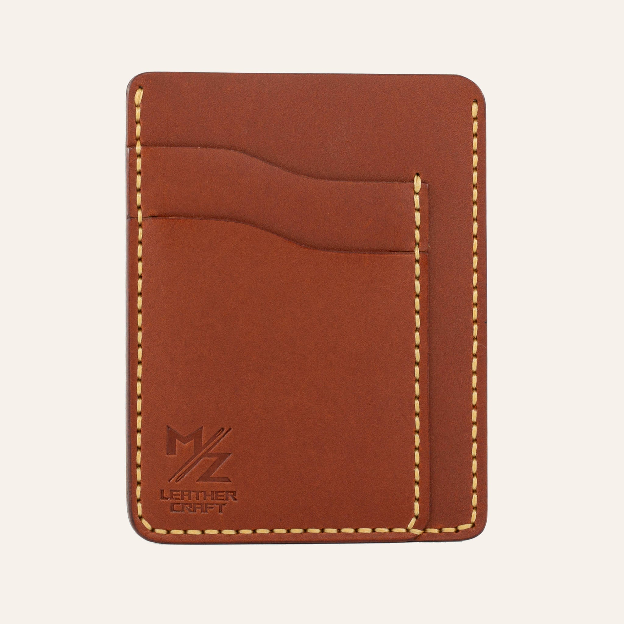 MZ Leather Craft kiremit rengi Buttero deri minimalist dikey kartlığın boş ön yüz görünümü.