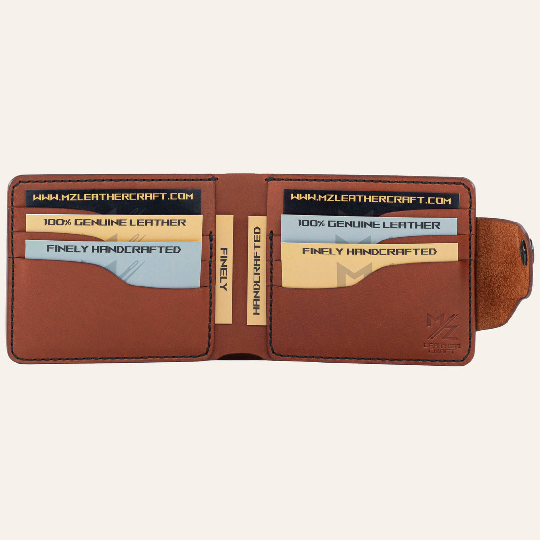 MZ Leather Craft açık kiremit Buttero deri klasik cüzdan dolu iç görünüm, altı kart yuvasının kapasitesini sample kartlarla gösteren çekim | MZ Leather Craft open Chestnut Buttero leather classic bifold wallet full interior view, demonstrating card capacity across six slots with black stitching