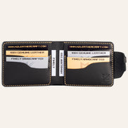MZ Leather Craft açık siyah Buttero deri klasik cüzdan dolu iç görünüm, altı kart yuvasının kapasitesini sample kartlarla gösteren çekim | MZ Leather Craft open Black Buttero leather classic bifold wallet full interior view, demonstrating card capacity across six slots with yellow stitching