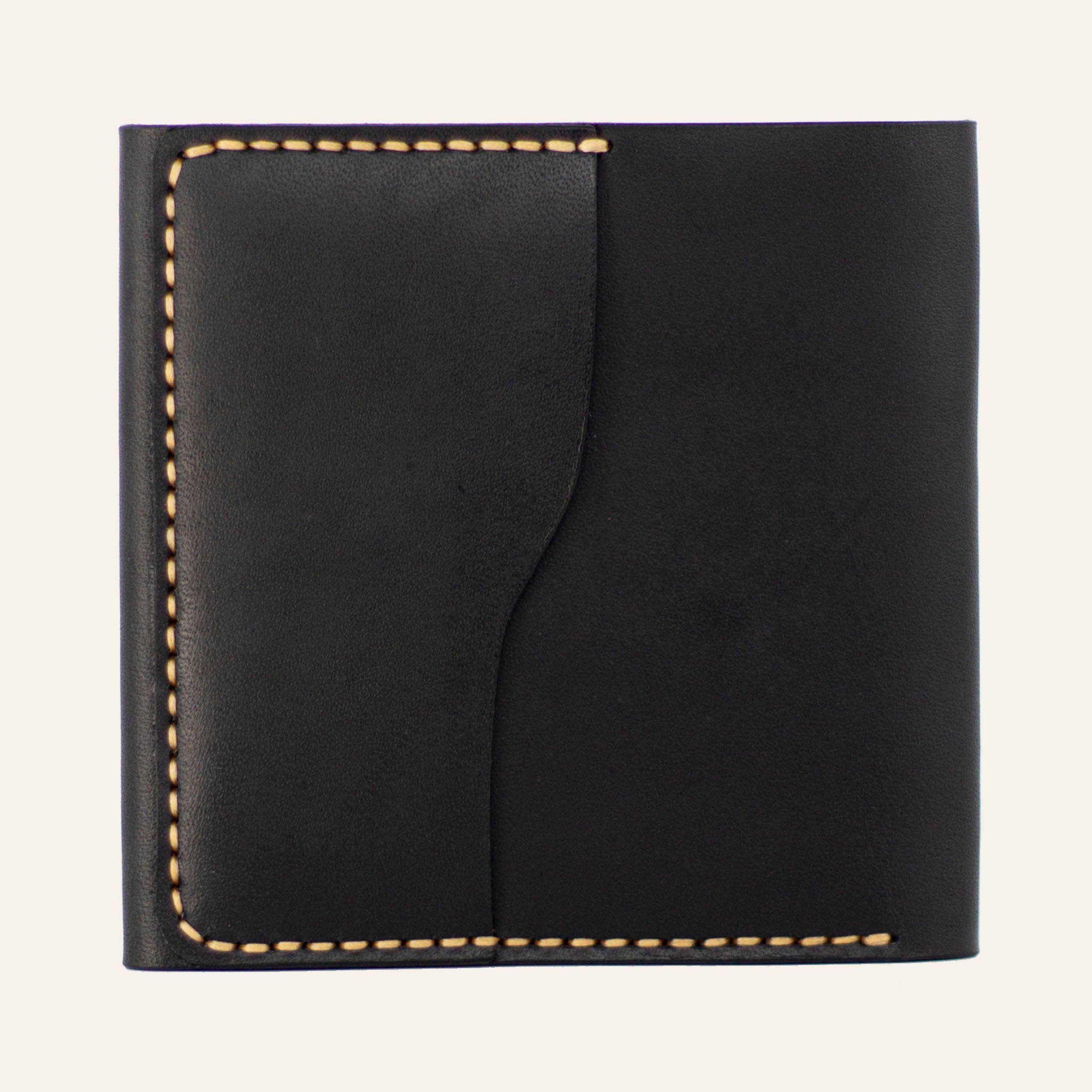 Ömürlük Saddle Stitch (el dikişi) ve dil kapak dikiş detayı ve 1 adet kartlık yuvası - Buttero Siyah