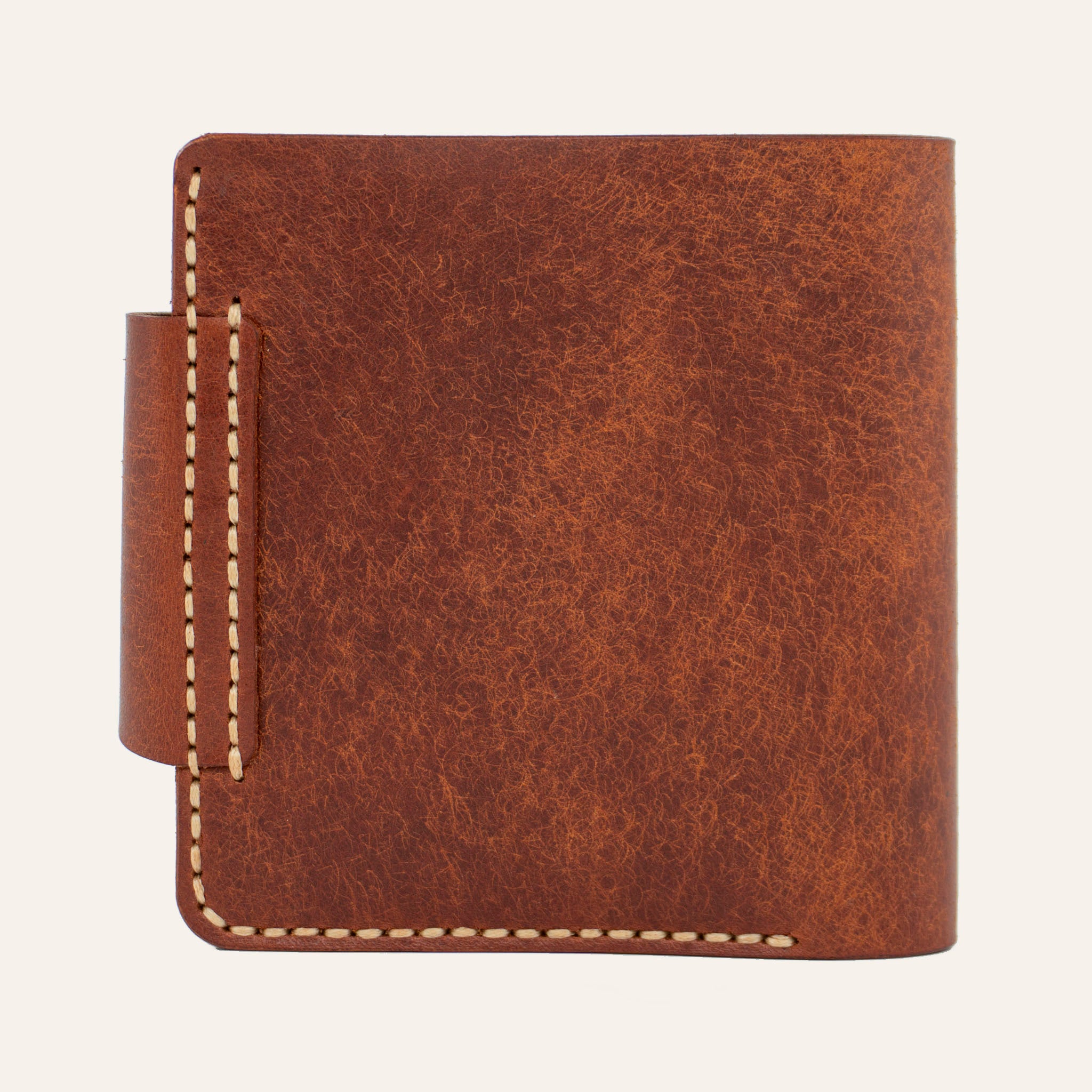 Geleneksel el dikişi (Saddle Stitch) detayı - Mumlu ip ve kiremit deri