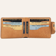 MZ Leather Craft açık natürel Pueblo deri klasik cüzdan dolu iç görünüm, altı kart yuvasının kapasitesini sample kartlarla gösteren çekim | MZ Leather Craft open cognac Pueblo leather classic bifold wallet full interior view, demonstrating card capacity across six slots with light gray stitching