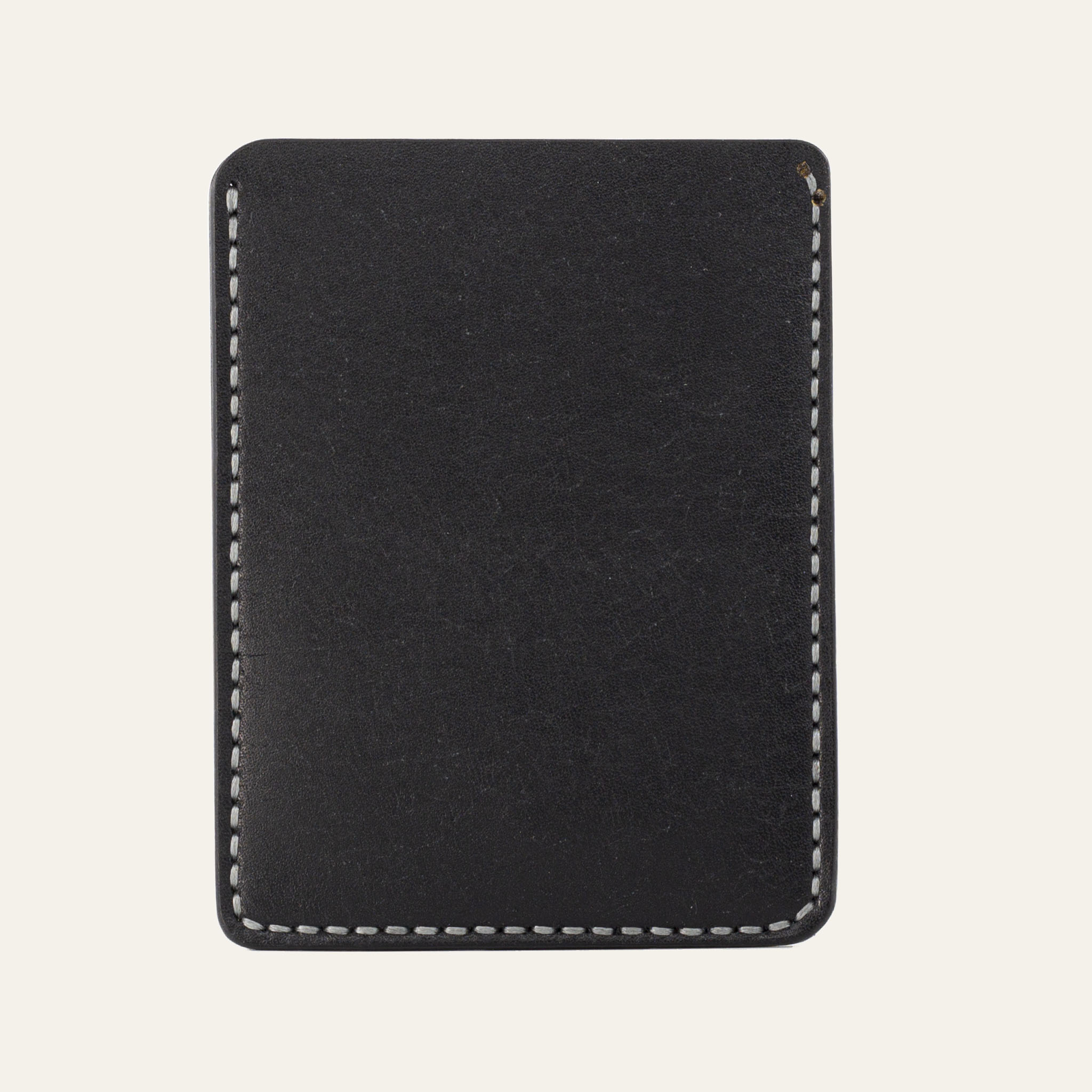 MZ Leather Craft siyahrenk Pueblo deri dikey kartlığın gri el dikiş detaylarını gösteren arka yüzü